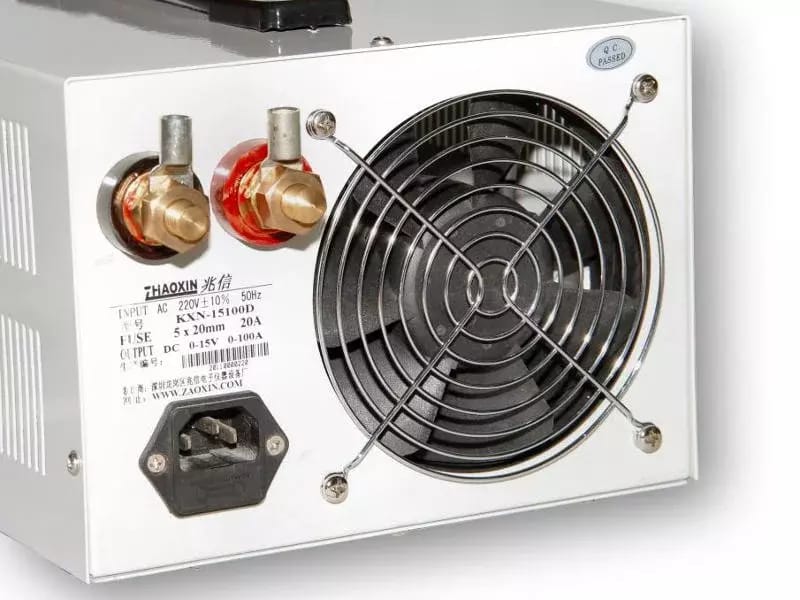Labornetzgerät KXN-15100D 0-15V/100A – 2
