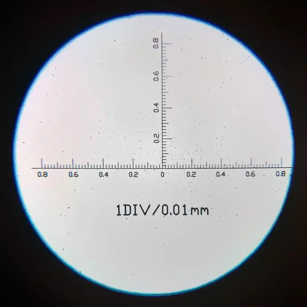 Tragbares LED-Mikroskop mit 80fachem Zoom und Skala – 2